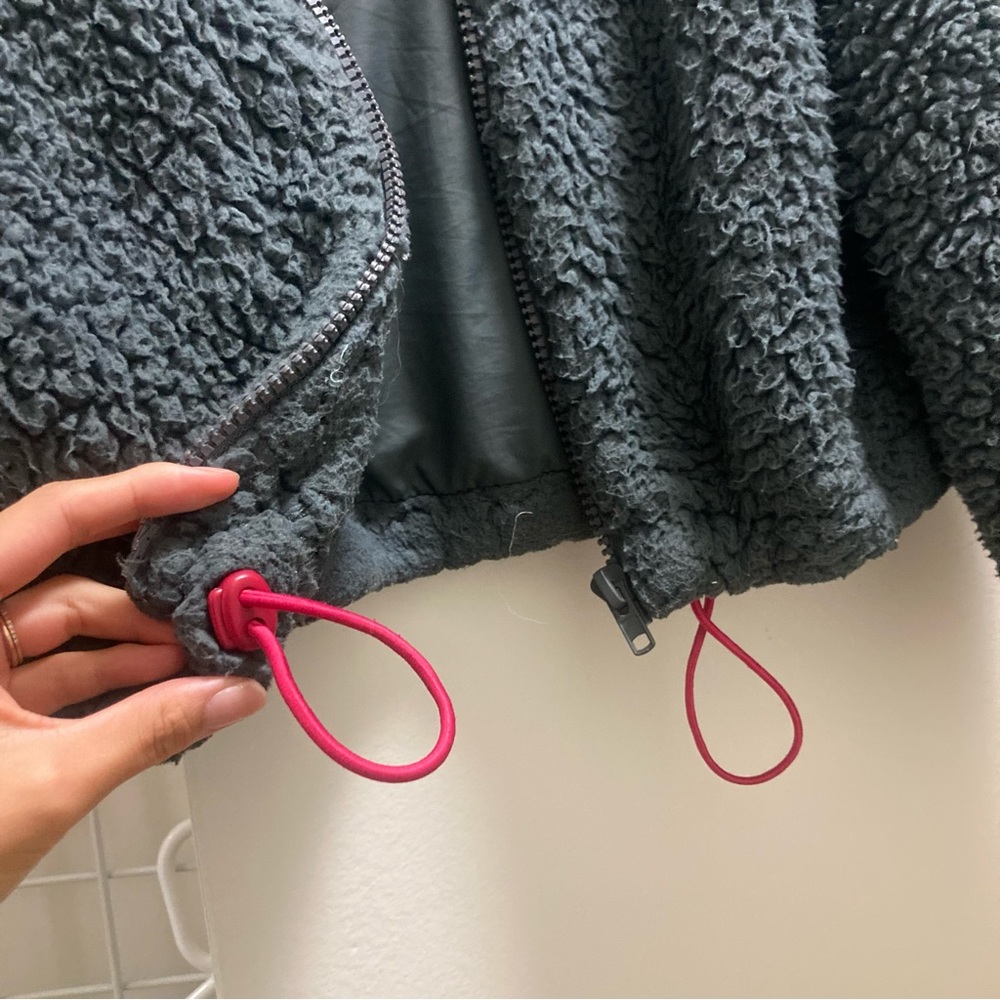Urban Outfitters Fleece Jacket - Picture 3 of 4